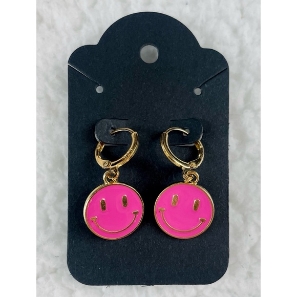 (NWOT) Pink/Gold Smiley Face Dangle Earrings - Picture 1 of 16